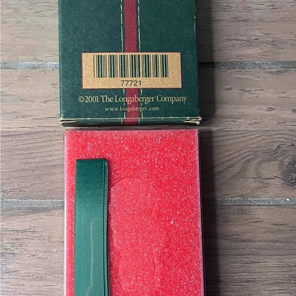 Longaberger Vintage Pewter 2001 Santa Key Christmas Ornament With Christmas Tree - Picture 3 of 3